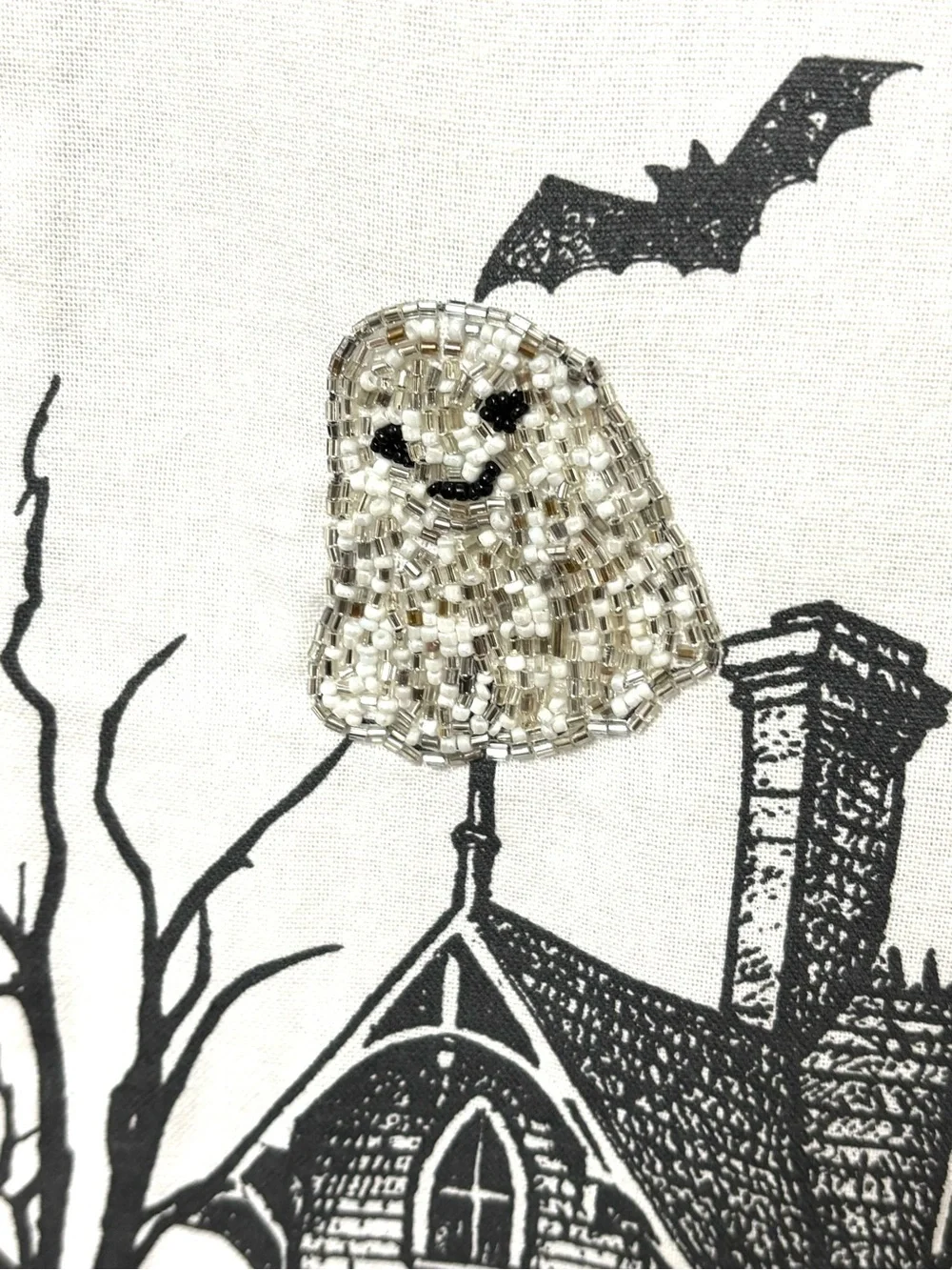 HALLOWEEN GOTHIC HAUNTED HOUSE TABLE RUNNER BEADED GHOSTS SHIMMER ELEGANT 14X72